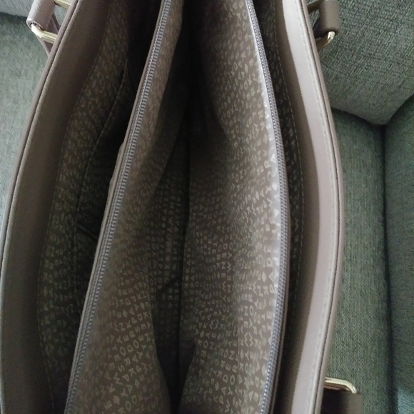 Kate Spade Laurel Way Jaelyn Tote - Picture 9 of 11